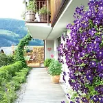 Gaestehaus Lutz Mellau
