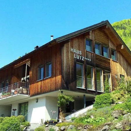 Πανσιόν Gaestehaus Lutz 4*