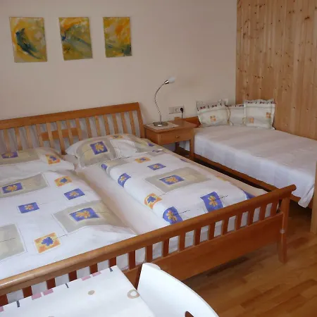 Pensjonat Gaestehaus Lutz 4*